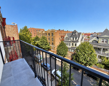 454 East 26th Street - Photo Thumbnail 5