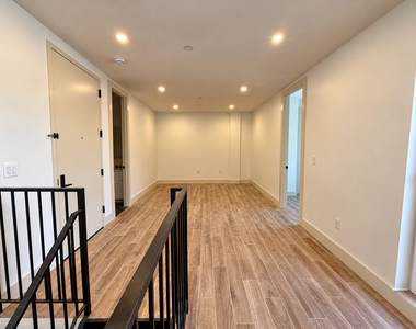 454 East 26th Street - Photo Thumbnail 9