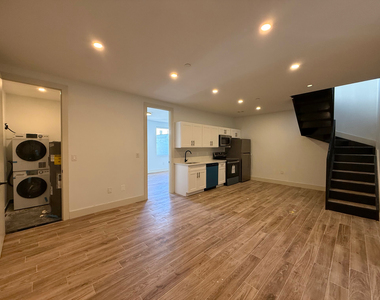 454 East 26th Street - Photo Thumbnail 1