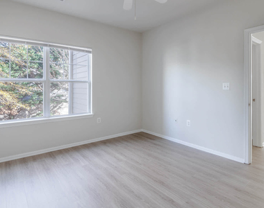 11727 Fairfax Woods Way - Photo Thumbnail 15