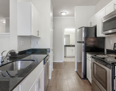 11727 Fairfax Woods Way - Photo Thumbnail 30