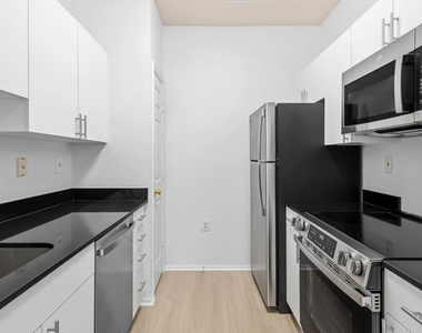11727 Fairfax Woods Way - Photo Thumbnail 7