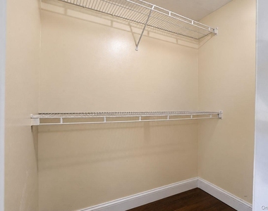 16504 Sayres Avenue - Photo Thumbnail 13