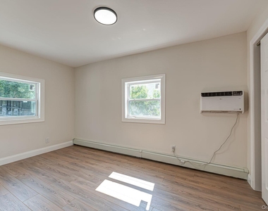 125 Sunset Avenue - Photo Thumbnail 5