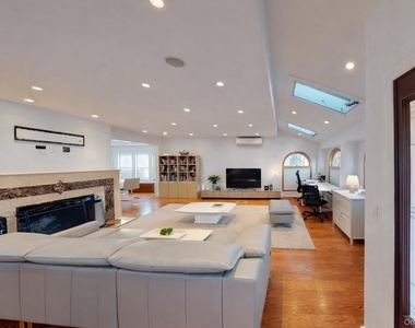45-44 Browvale Lane - Photo Thumbnail 2