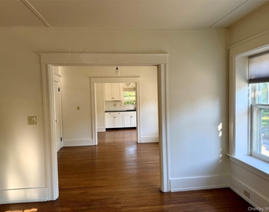 224 Main Street - Photo Thumbnail 2