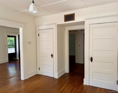 224 Main Street - Photo Thumbnail 15