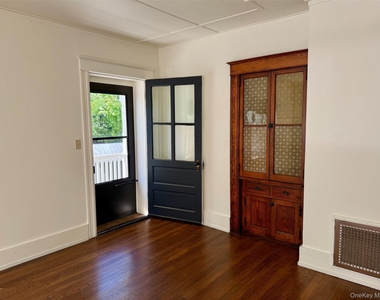 224 Main Street - Photo Thumbnail 11