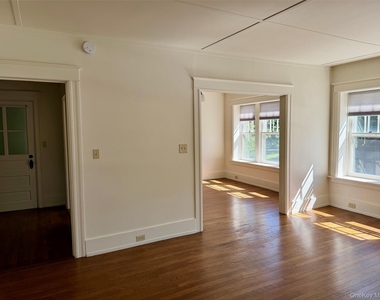 224 Main Street - Photo Thumbnail 13