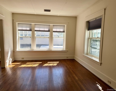 224 Main Street - Photo Thumbnail 10