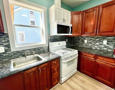 20 W Broome Street - Photo Thumbnail 6