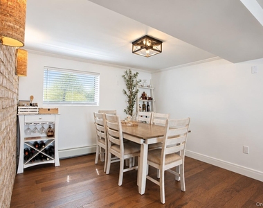 106 Pacific Boulevard - Photo Thumbnail 12