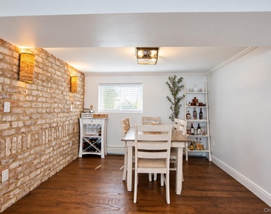 106 Pacific Boulevard - Photo Thumbnail 11