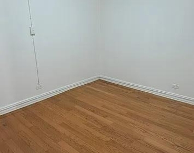 83-06 Vietor Avenue - Photo Thumbnail 9