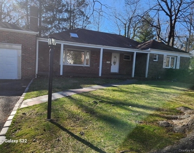 8 Brampton Lane - Photo Thumbnail 7