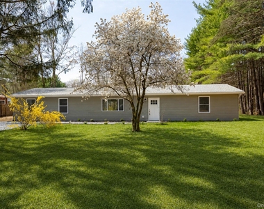 7 Eckelman Drive - Photo Thumbnail 1