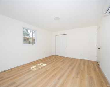 7 Eckelman Drive - Photo Thumbnail 8