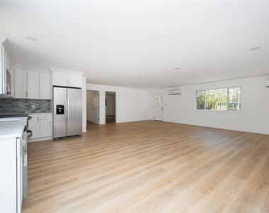 7 Eckelman Drive - Photo Thumbnail 5