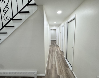 219 Bellerose Avenue - Photo Thumbnail 17