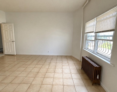193-10 100th Avenue - Photo Thumbnail 8