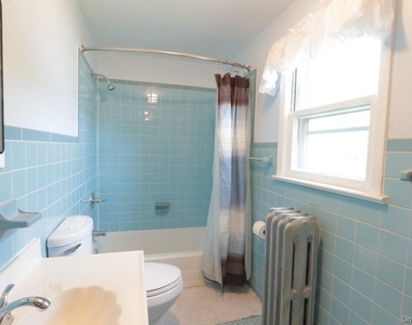 75 Maple Street - Photo Thumbnail 9