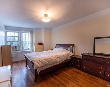 94-14 68th Avenue - Photo Thumbnail 10
