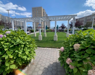 79-14 Rockaway Beach Boulevard - Photo Thumbnail 13