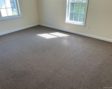 30 Woodside Avenue - Photo Thumbnail 9