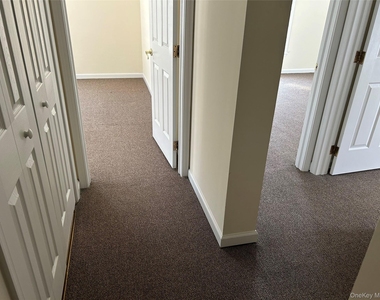 30 Woodside Avenue - Photo Thumbnail 11