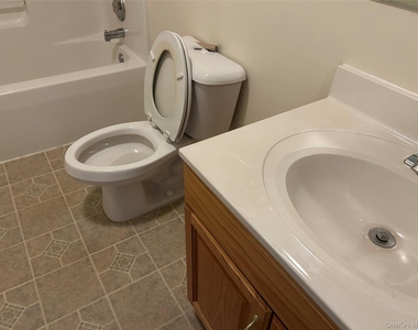 30 Woodside Avenue - Photo Thumbnail 13