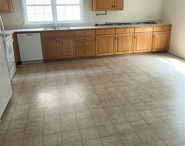 30 Woodside Avenue - Photo Thumbnail 4