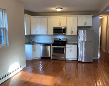 142 North Terrace Avenue - Photo Thumbnail 1