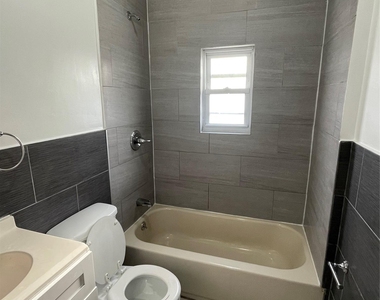 142 North Terrace Avenue - Photo Thumbnail 3