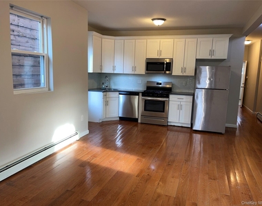 142 North Terrace Avenue - Photo Thumbnail 4