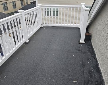 218 W Chester Street - Photo Thumbnail 9