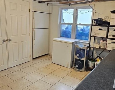 218 W Chester Street - Photo Thumbnail 15