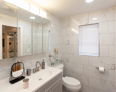 335 E Olive Street - Photo Thumbnail 14