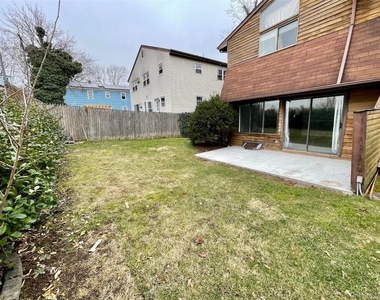33 Roanoke Avenue - Photo Thumbnail 3
