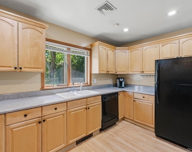 539 Elizabeth Road - Photo Thumbnail 7
