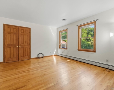 539 Elizabeth Road - Photo Thumbnail 17