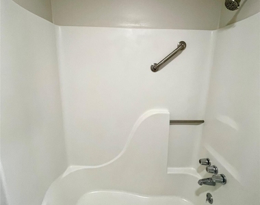 13-19 Cole Street - Photo Thumbnail 11
