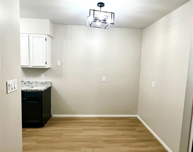 13-19 Cole Street - Photo Thumbnail 4