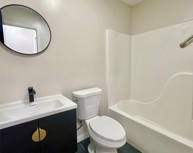 13-19 Cole Street - Photo Thumbnail 10