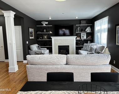 39 Doten Avenue - Photo Thumbnail 4