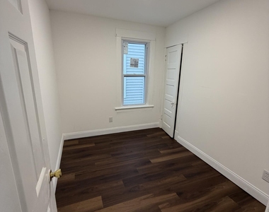 332-334 Duane Avenue - Photo Thumbnail 10