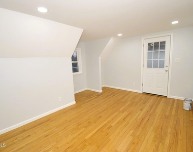 83 Osborne Road - Photo Thumbnail 3