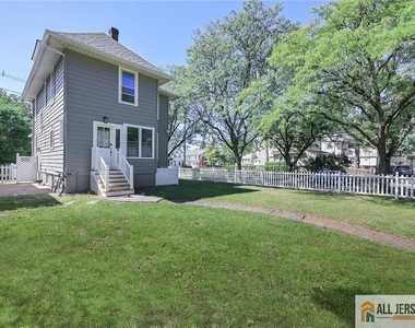 101 S 4th Avenue - Photo Thumbnail 34