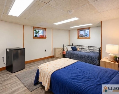 101 S 4th Avenue - Photo Thumbnail 28