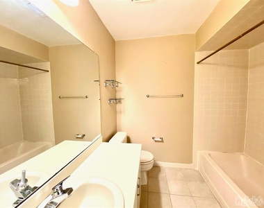 104 Nathan Drive - Photo Thumbnail 16