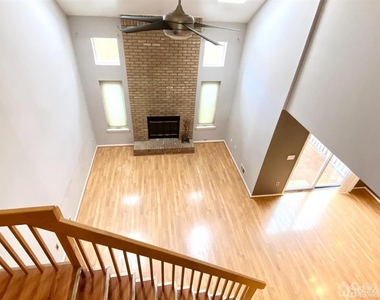 104 Nathan Drive - Photo Thumbnail 3